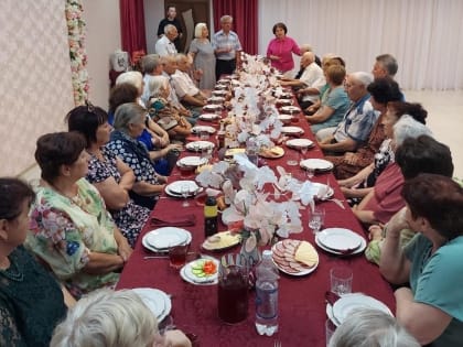 Глава округа встретилась со старшим поколением округа