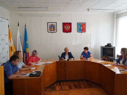 Заседание комиссии по делам несовершеннолетних
