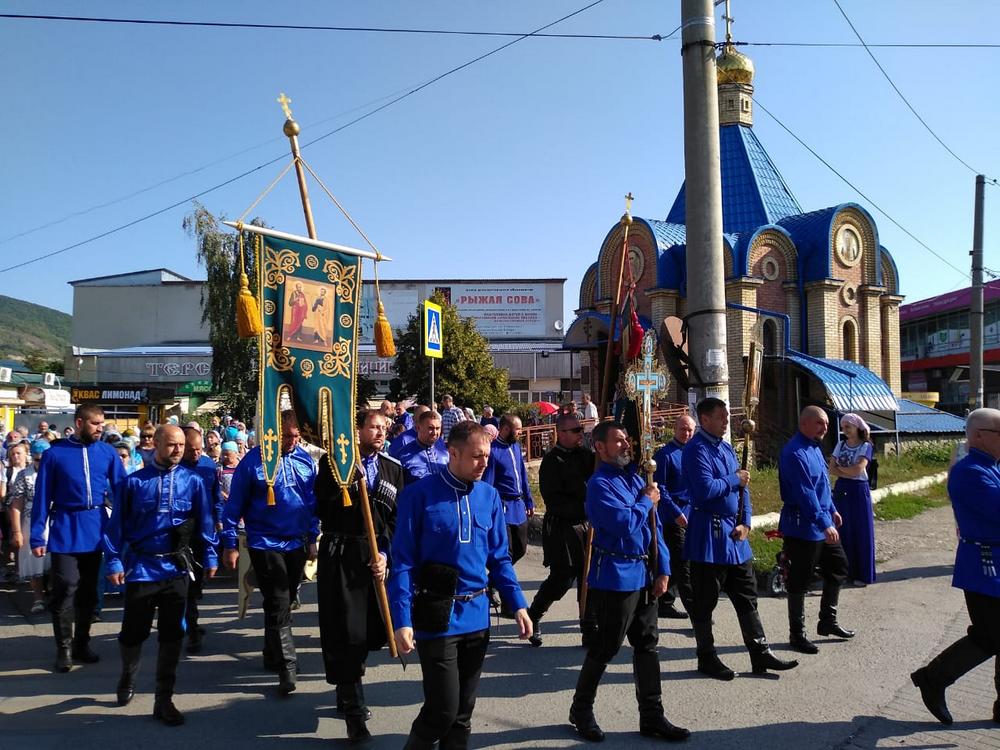 Погода в горячеводском. Крестные ходы в Пятигорске. Город Пятигорск многонациональный. Многонациональности Пятигорска.