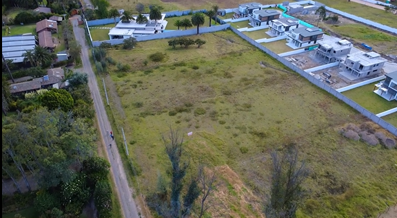 Terreno 2.600 m² - Puembo