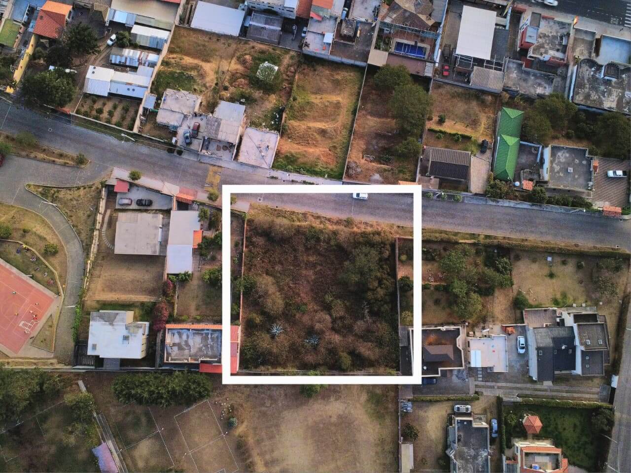 Terreno 1.436 m² - Puembo