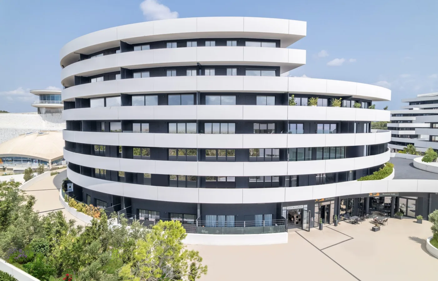 Iconic - Image Bannière