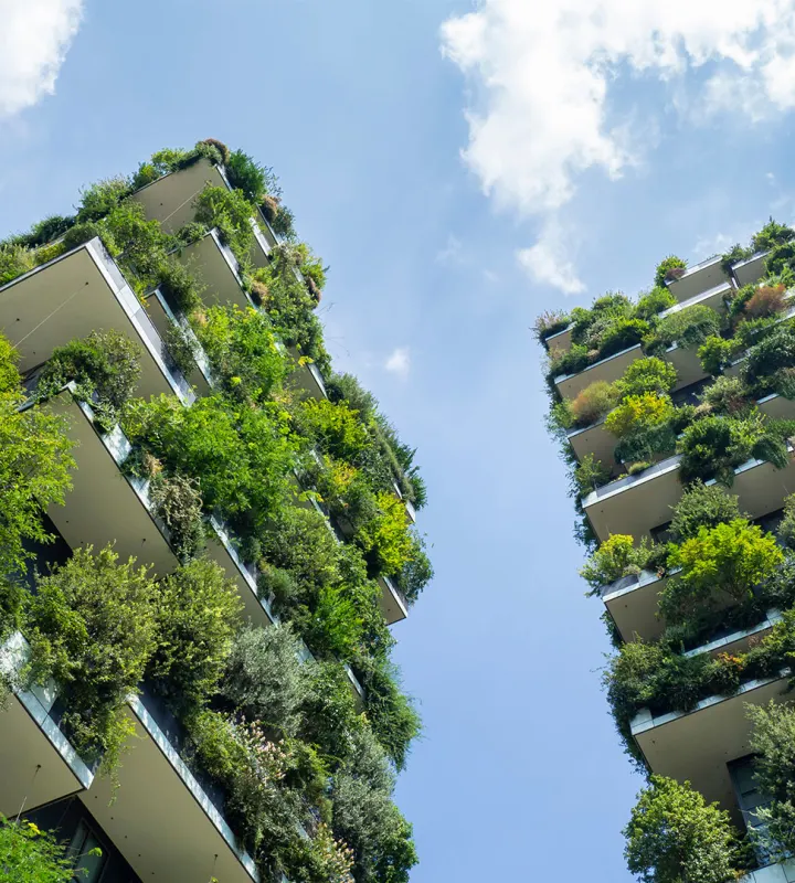 Batiment vegetalisé avec vue sur le ciel 