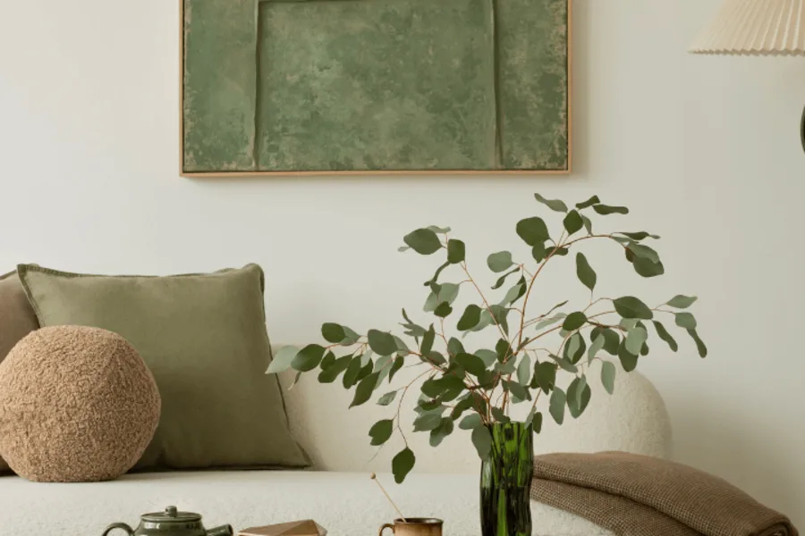 Un salon de couleur clair et sobre.