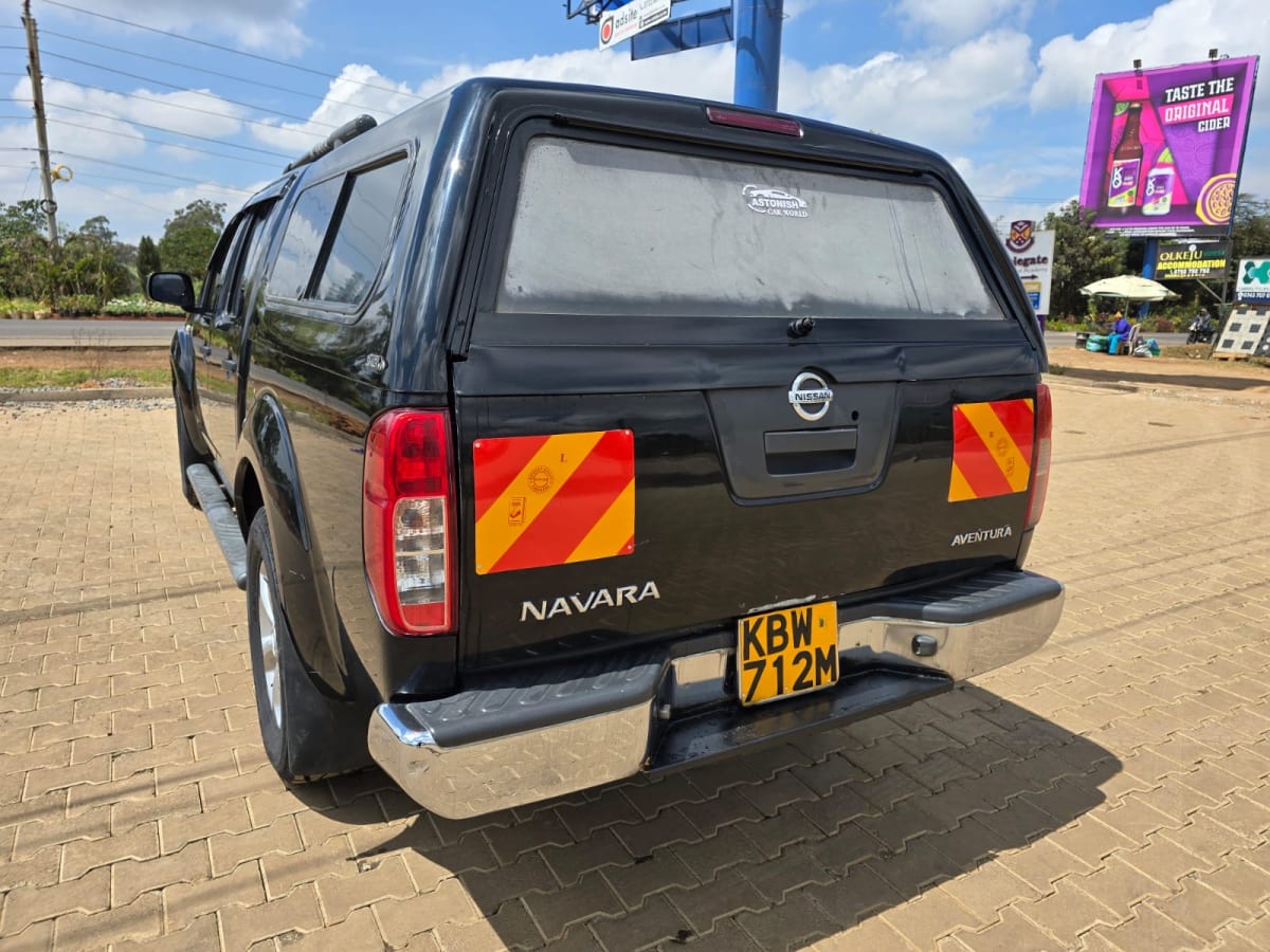 Nissan Navaara Double Cab