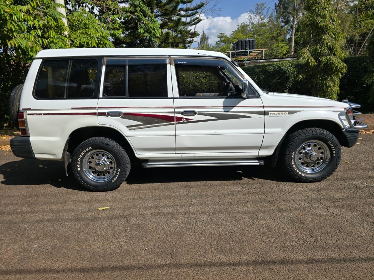 Mitsubishi Pajero Local