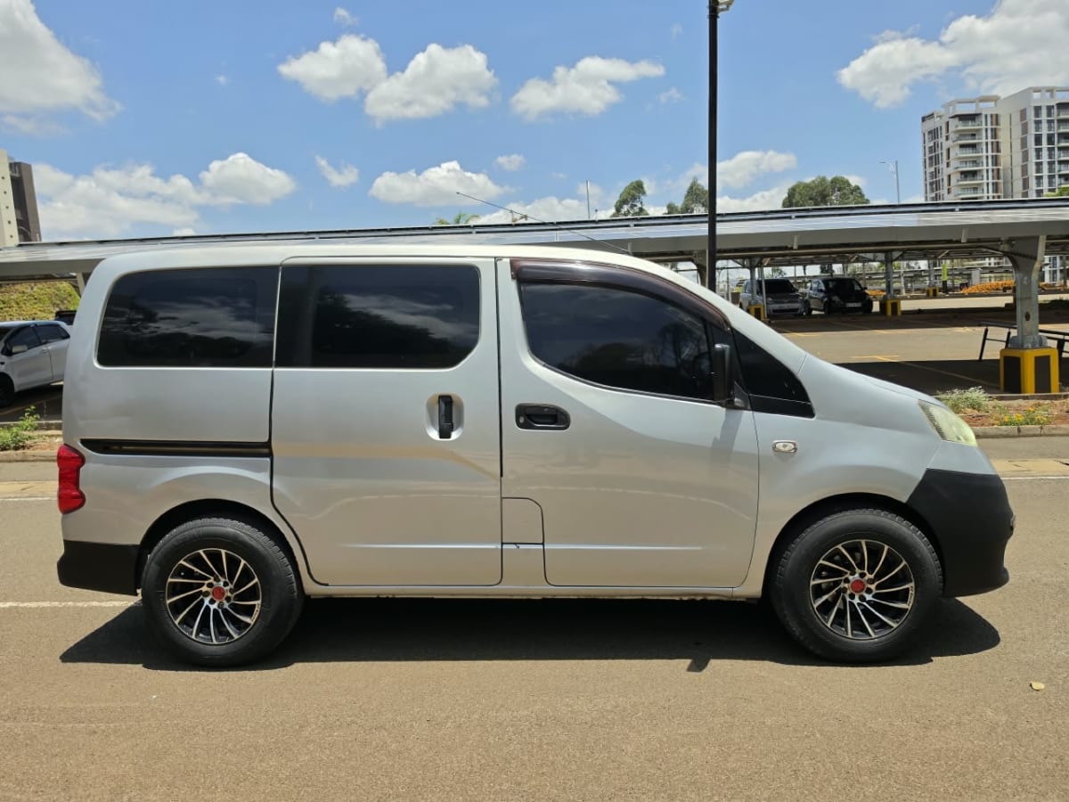 Nissan NV200