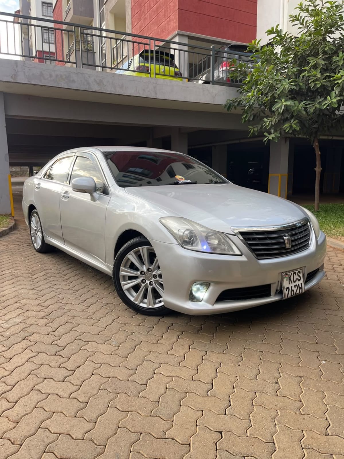Toyota crown