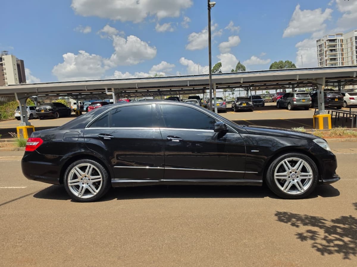 Mercedes Benz E250