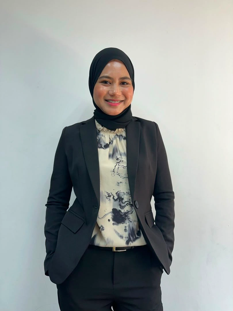 Gambar Profil Cik Eja