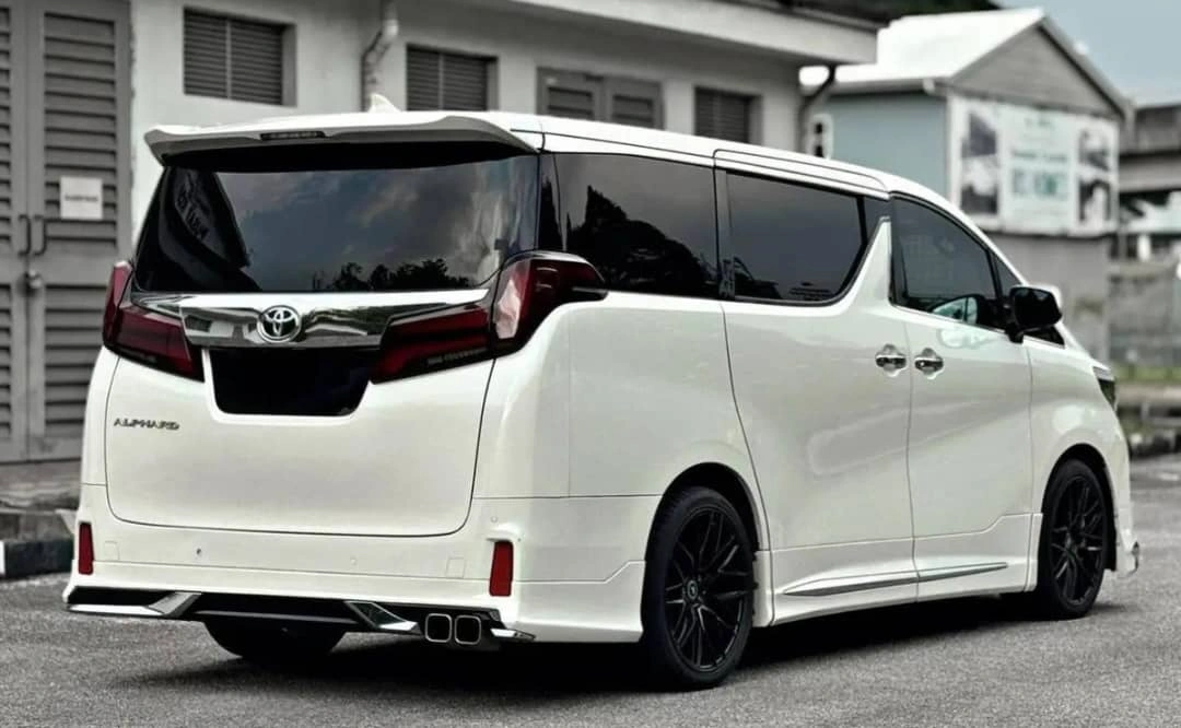 Toyota Alphard View 3