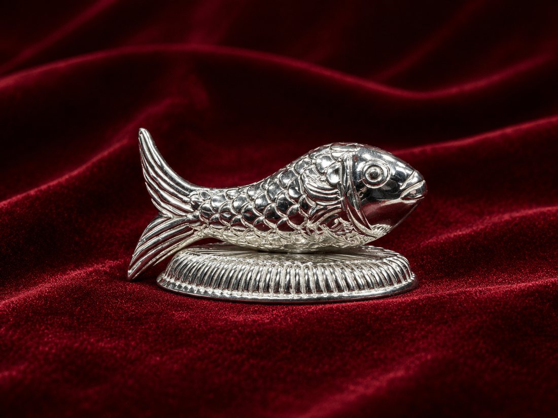 Silver Fish Stand