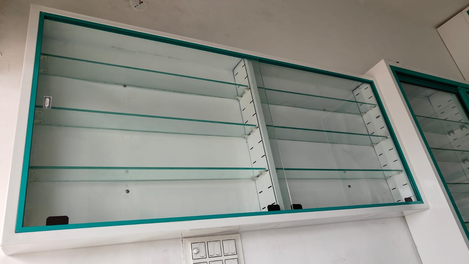 Glass Display Counter