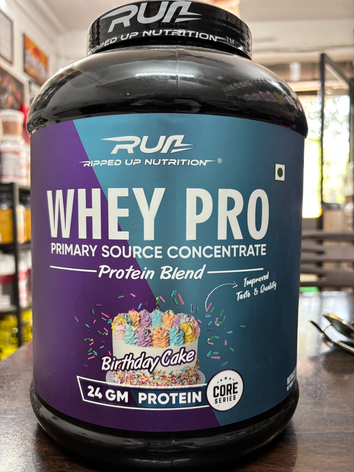 RUN Whey Pro — Birthday Cake