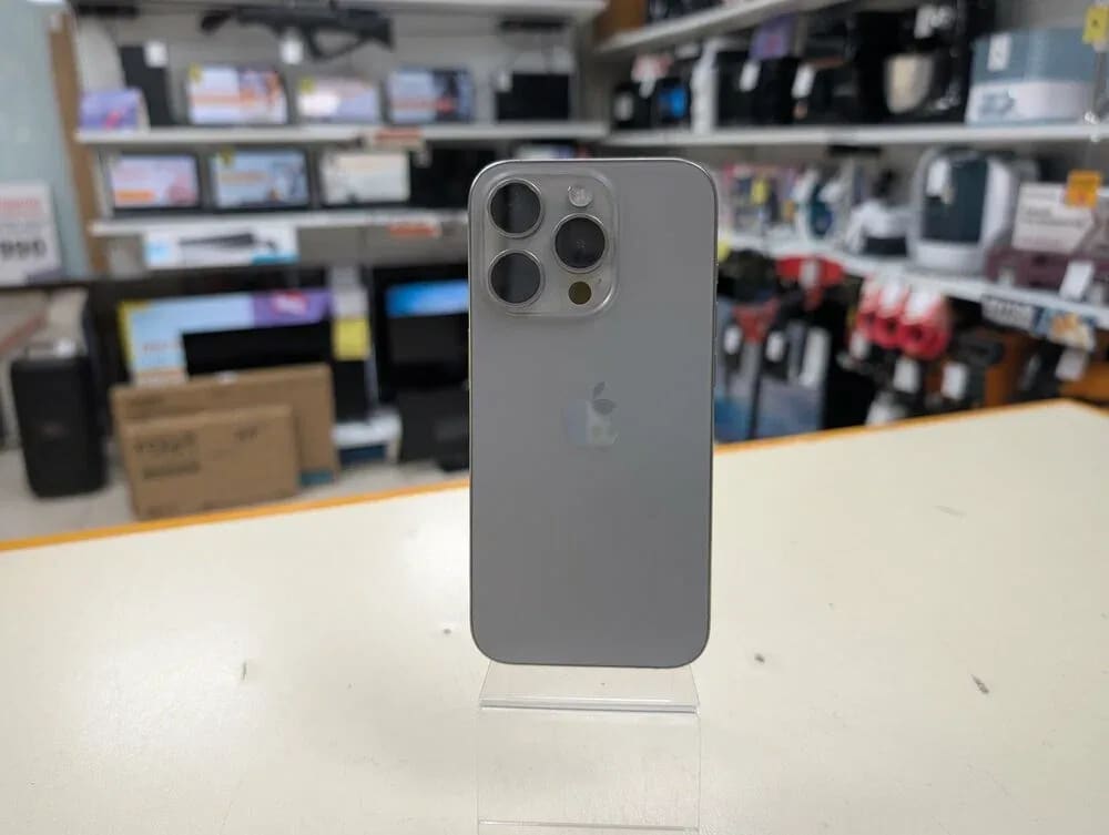 iPhone 15 pro  3