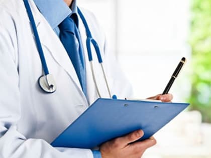 Медиков захотели освободить от дополнительных обязанностей