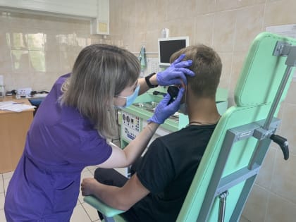 Свыше 8,5 тысячи юных спортсменов Свердловской области находятся под наблюдением профессиональных спортврачей