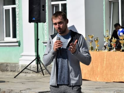 Антон Шипулин: «Люди обращаются с разными проблемами – от спасения предприятий до строительства больниц»