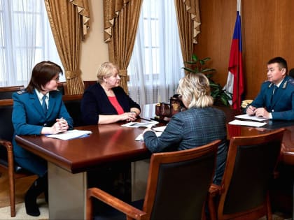 Руководитель областного налогового управления провел личный прием граждан