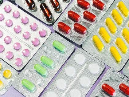 В Минздраве составили список лекарств, которые могут оказаться в дефиците. В нем есть даже перекись!