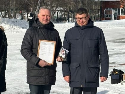 Верхнепышминская больница получила 4 новых автомобиля