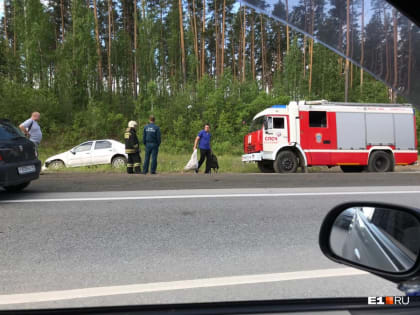 ЕКАД встала в десятикилометровой пробке из-за жесткой аварии в районе Лиственной