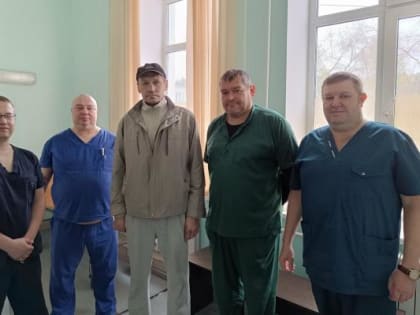 Врачи Березовского спасли мужчину с множеством ножевых ранений