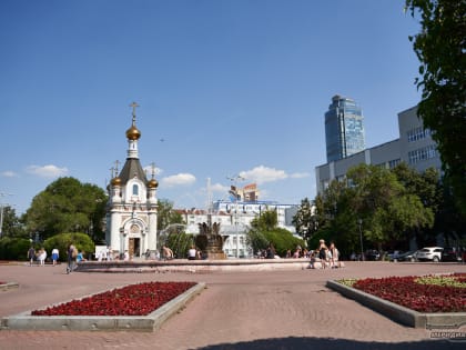 На площади Труда в Екатеринбурге началась реконструкция часовни святой Екатерины
