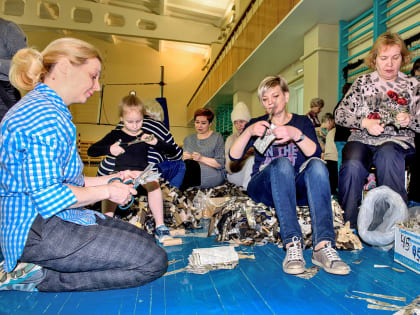 Сети объединяют