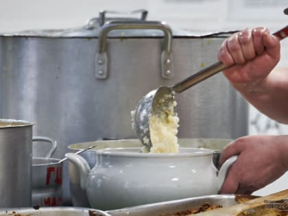 Силовики проверили шесть учреждений общепита в Екатеринбурге