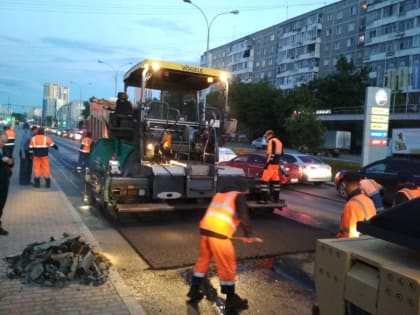 Ремонт дорог: службы благоустройства района устранили дефекты дорожного полотна на улице Машинной