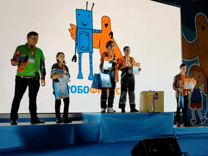 Команда из Североуральска заняла первое место в Международном Фестивале Робототехники "РОБОФИНИСТ-2023"