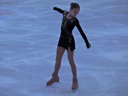 Трусова исполнила три четверных, Тутамышева - два тройных акселя на контрольных прокатах в Москве