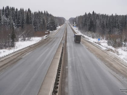 Госавтоинспекция разблокировала движение большегрузов на трёх участках свердловских дорог