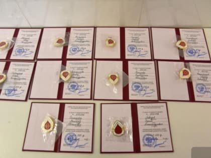 Более 100 свердловчан получили знак «Почётный донор России»