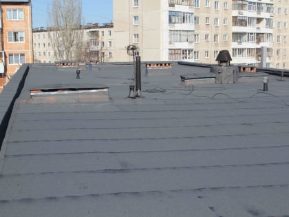 В Каменске-Уральском обновляют крыши школ и детсадов