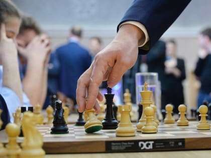 Свердловские гроссмейстеры пока не выигрывают на Кубке мира в Ханты-Мансийске