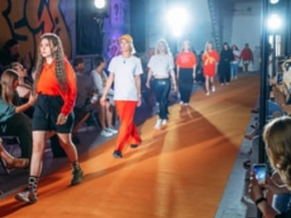 Свердловских самозанятых бесплатно научат устраивать модные показы и проводить ярмарки