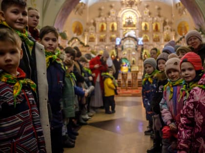 Митрополит Евгений и епископ Мефодий совершили всенощное бдение в храме во имя Всех Святых
