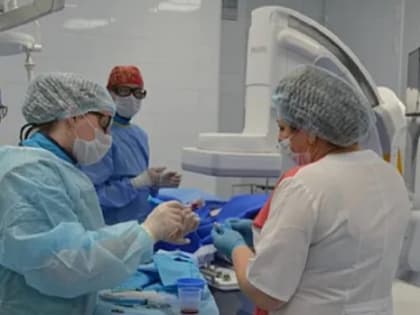 Верхнепышминские врачи спасли пациента с ножевым ранением