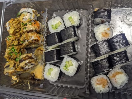 В Екатеринбурге 13 человек заразились сальмонеллезом в известной доставке роллов