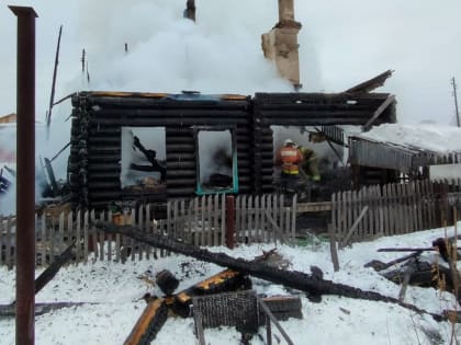 В Екатеринбурге пенсионерка и ее сын погибли в пожаре