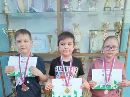 В Тавде прошел блинцтурнир по шахматам