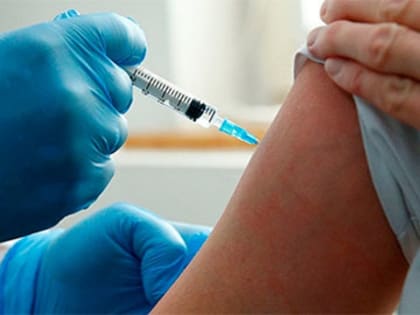 Минздрав предложил прекратить массовую вакцинацию от коронавируса