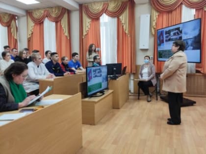 Интерактивный классный час об истории Крыма провели в Свердловском областном медицинском колледже