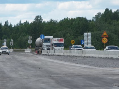 Узкое место: на трассе под Екатеринбургом ведутся дорожные работы