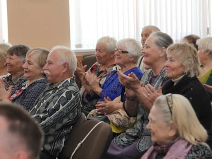 Каменск чествует самых мудрых людей