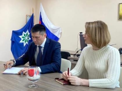 Зарплата, поддержка НКО, нацпроекты: в рамках рабочей поездки Руслан Садыков оценил социально-экономическое развитие двух территорий региона