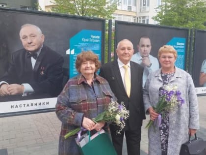 Уральская Медицинская палата запустила фотопроект о врачах-наставниках