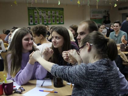 «Особенно отрадно, что пришли аж 5 команд первокурсников!»: новый сезон игр «Что? Где? Когда» в ГУ запущен!